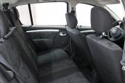 Бежевый Renault Sandero 1.6 MT (103 л.с.) 2010 фото 11