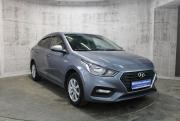 Серый Hyundai Solaris 1.6 MT (123 л.с.) 2017 фото 2