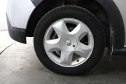 Серебряный Renault Sandero Stepway 1.6 MT (84 л.с.) 2014 фото 13
