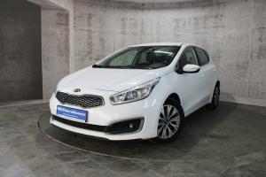Белый Kia Ceed, II Рестайлинг 1.6 AT (130 л.с.) 2018