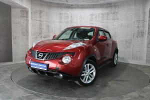 Красный Nissan Juke 1.6 CVT (117 л.с.) 2013