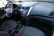 Серебряный Hyundai Solaris 1.4 MT (107 л.с.) 2016 фото 10