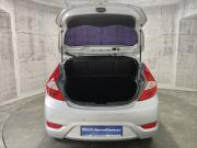 Серебряный Hyundai Solaris 1.6 MT (123 л.с.) 2011 фото 12