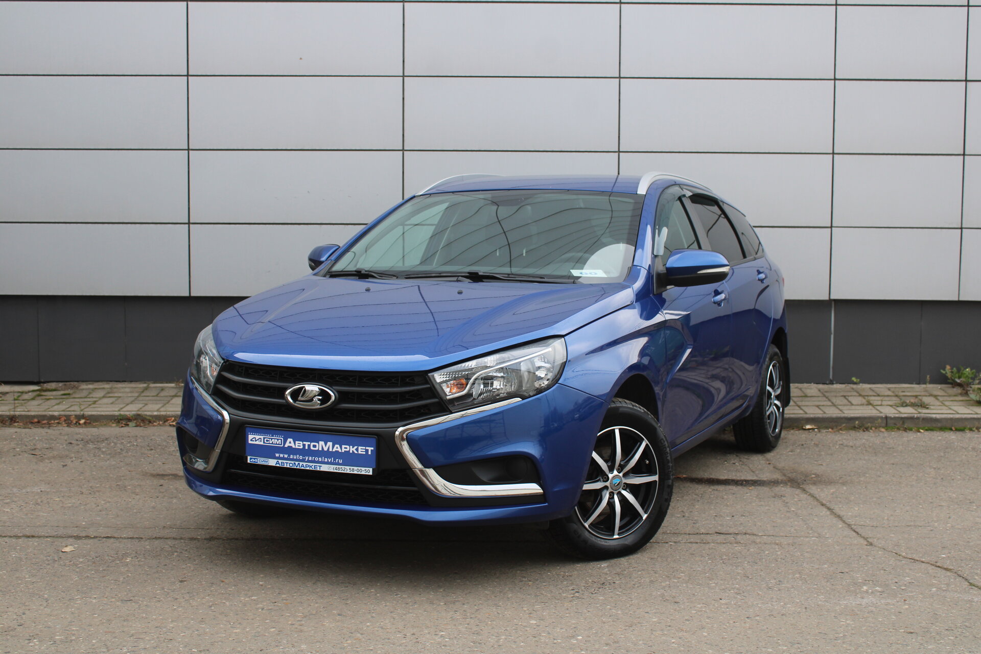 Синий Lada (ВАЗ) Vesta SW 1.6 MT (106 л.с.) 2021