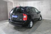 Черный Kia Carens 2.0 MT (145 л.с.) 2007 фото 5