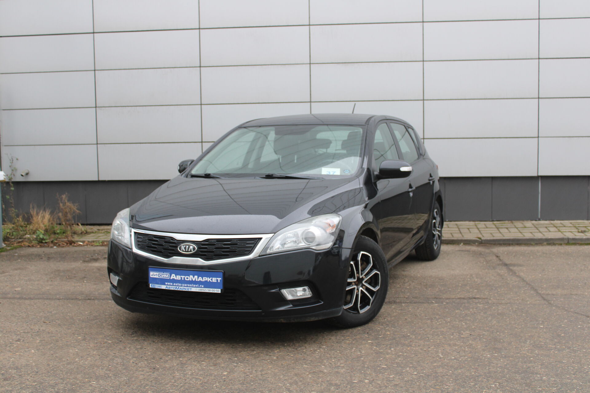 Черный Kia Ceed, I Рестайлинг 1.6 AT (122 л.с.) 2011