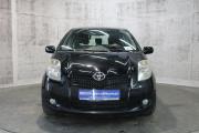 Черный Toyota Yaris 1.3 MT (87 л.с.) 2007 фото 1