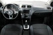 Белый Volkswagen Polo 1.6 AT (110 л.с.) 2018 фото 8