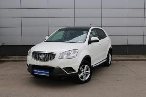 Белый SsangYong Actyon 2.0 MT (149 л.с.) 4WD 2012