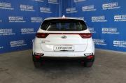 белый Kia Sportage 2.0 AT (150 л.с.) 2019 фото 5