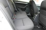 Белый Skoda Octavia 1.6 AT (110 л.с.) 2019 фото 11