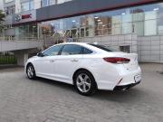 белый Hyundai Sonata 2.4 AT (188 л.с.) 2018 фото 2