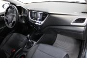 Серый Hyundai Solaris 1.6 MT (123 л.с.) 2017 фото 9