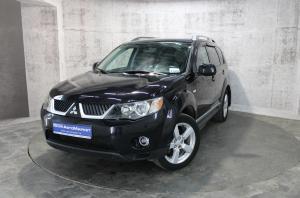 Черный Mitsubishi Outlander 2.4 CVT (170 л.с.) 4WD 2008