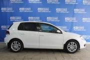 белый Volkswagen Golf 1.4 AMT (122 л.с.) 2011 фото 4