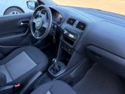 Серебряный Volkswagen Polo 1.6 MT (105 л.с.) 2014 фото 2