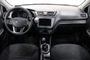 Зеленый Kia Rio 5-speed 1.6 MT (123 л.с.) 2014 фото 8