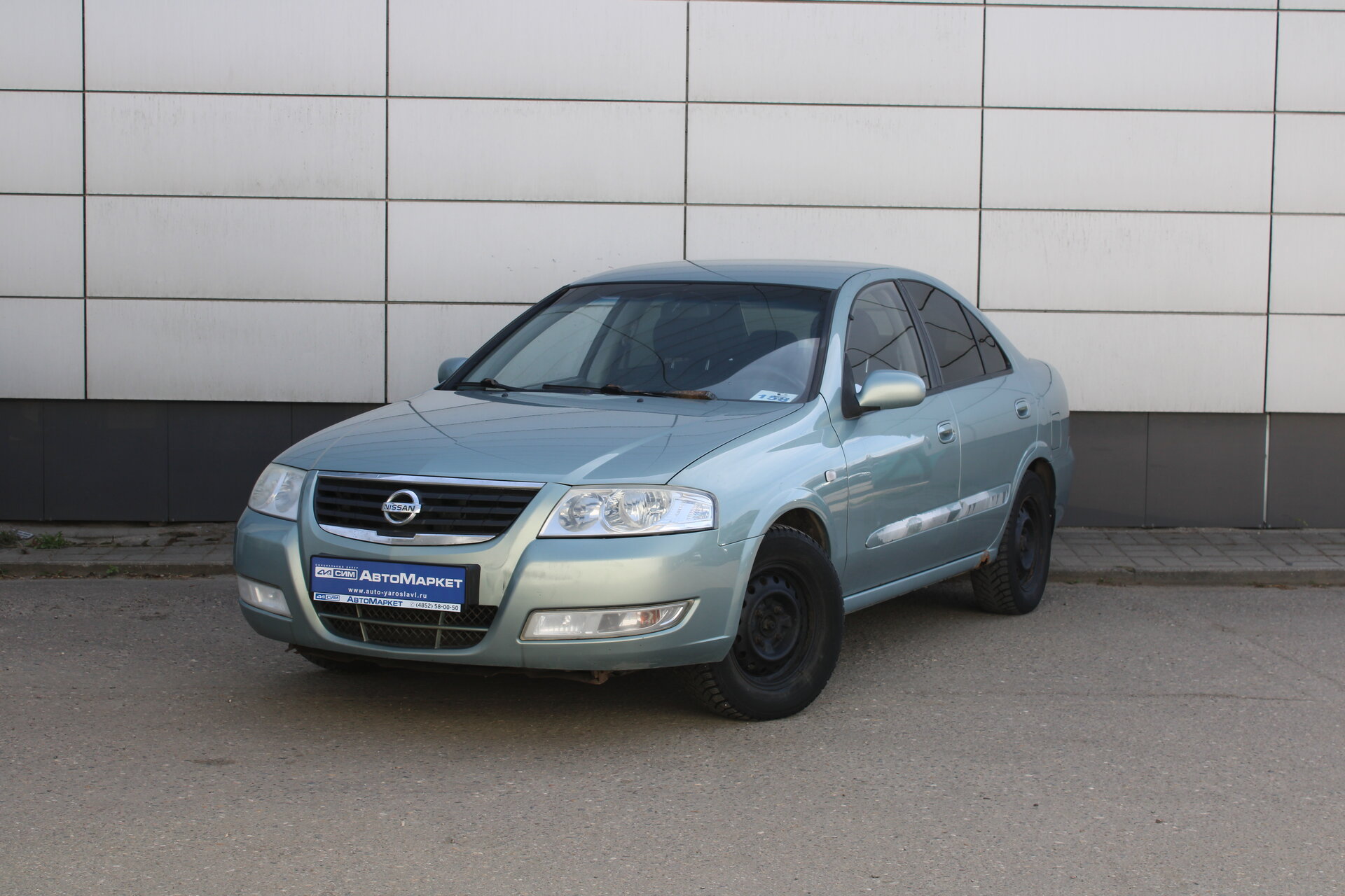 Серый Nissan Almera Classic 1.6 MT (107 л.с.) 2008