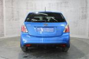 Синий Kia Rio 1.4 MT (97 л.с.) 2010 фото 6
