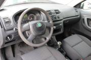 Серебряный Skoda Fabia 1.2 MT (70 л.с.) 2012 фото 9