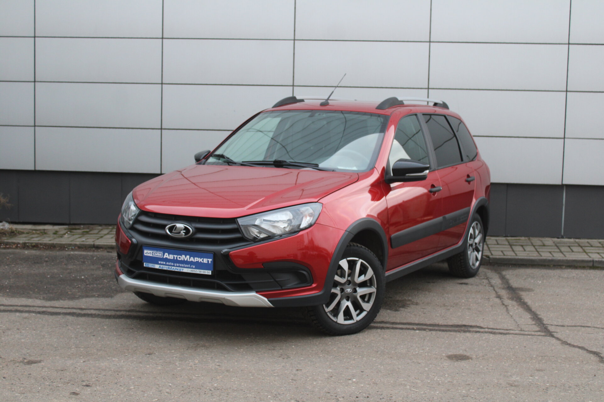 Красный Lada (ВАЗ) Granta Cross 1.6 MT (90 л.с.) 2022