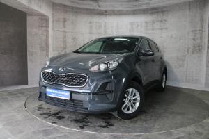 Серый Kia Sportage, IV Рестайлинг 2.0 AT (150 л.с.) 2021