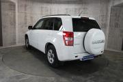 Белый Suzuki Grand Vitara 2.0 MT (140 л.с.) 4WD 2012 фото 7