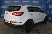 белый Kia Sportage 2.0 AT (150 л.с.) 2013 фото 8