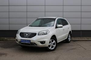 Белый Renault Koleos 2.5 CVT (171 л.с.) 4WD 2012