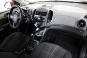 Красный Chevrolet Aveo 1.6 MT (115 л.с.) 2012 фото 10