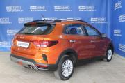 оранжевый Kia Rio X 1.6 AT (123 л.с.) 2022 фото 7