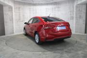 Красный Hyundai Solaris 1.6 MT (123 л.с.) 2019 фото 7