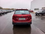 Красный Volkswagen Tiguan 1.4 AMT (150 л.с.) 4WD 2022 фото 6