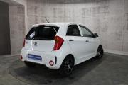 Белый Kia Picanto 1.3 AT (85 л.с.) 2015 фото 5