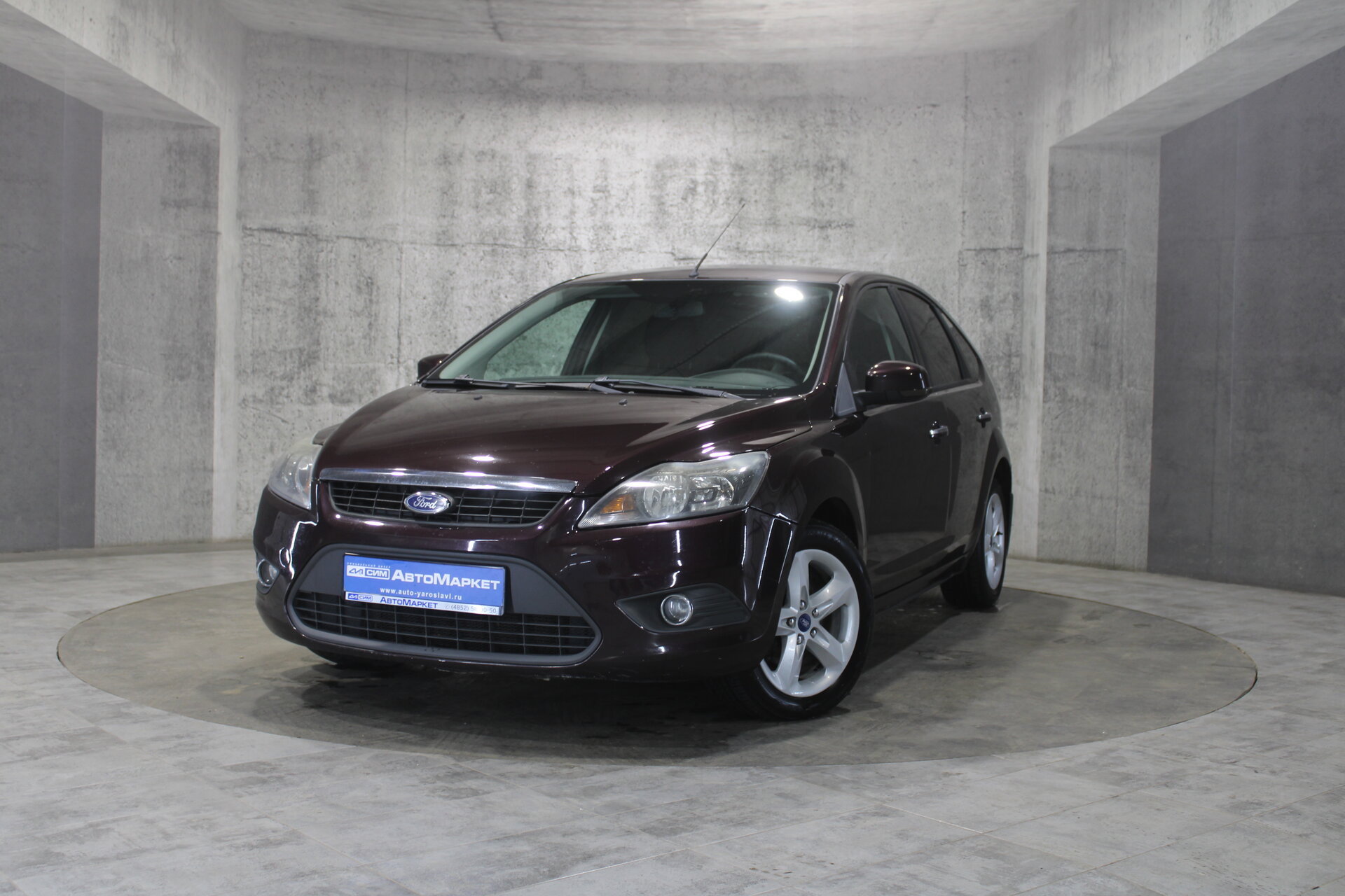 Фиолетовый Ford Focus 1.6 MT (115 л.с.) 2010
