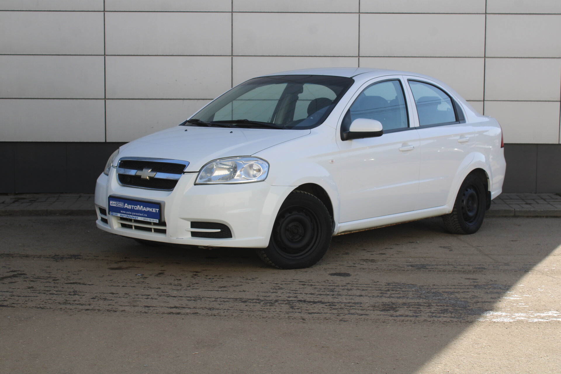 Белый Chevrolet Aveo 1.4 MT (101 л.с.) 2011