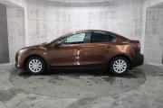 Коричневый Mazda 3 1.6 MT (105 л.с.) 2012 фото 4