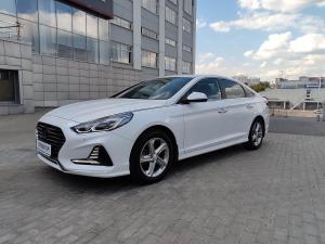 белый Hyundai Sonata 2.4 AT (188 л.с.) 2018