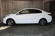 Белый Kia Rio 1.6 AT (123 л.с.) 2019 фото 3