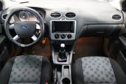 Синий Ford Focus 1.6 MT (100 л.с.) 2007 фото 8