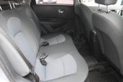 Серый Nissan Qashqai 1.6 CVT (117 л.с.) 2012 фото 11