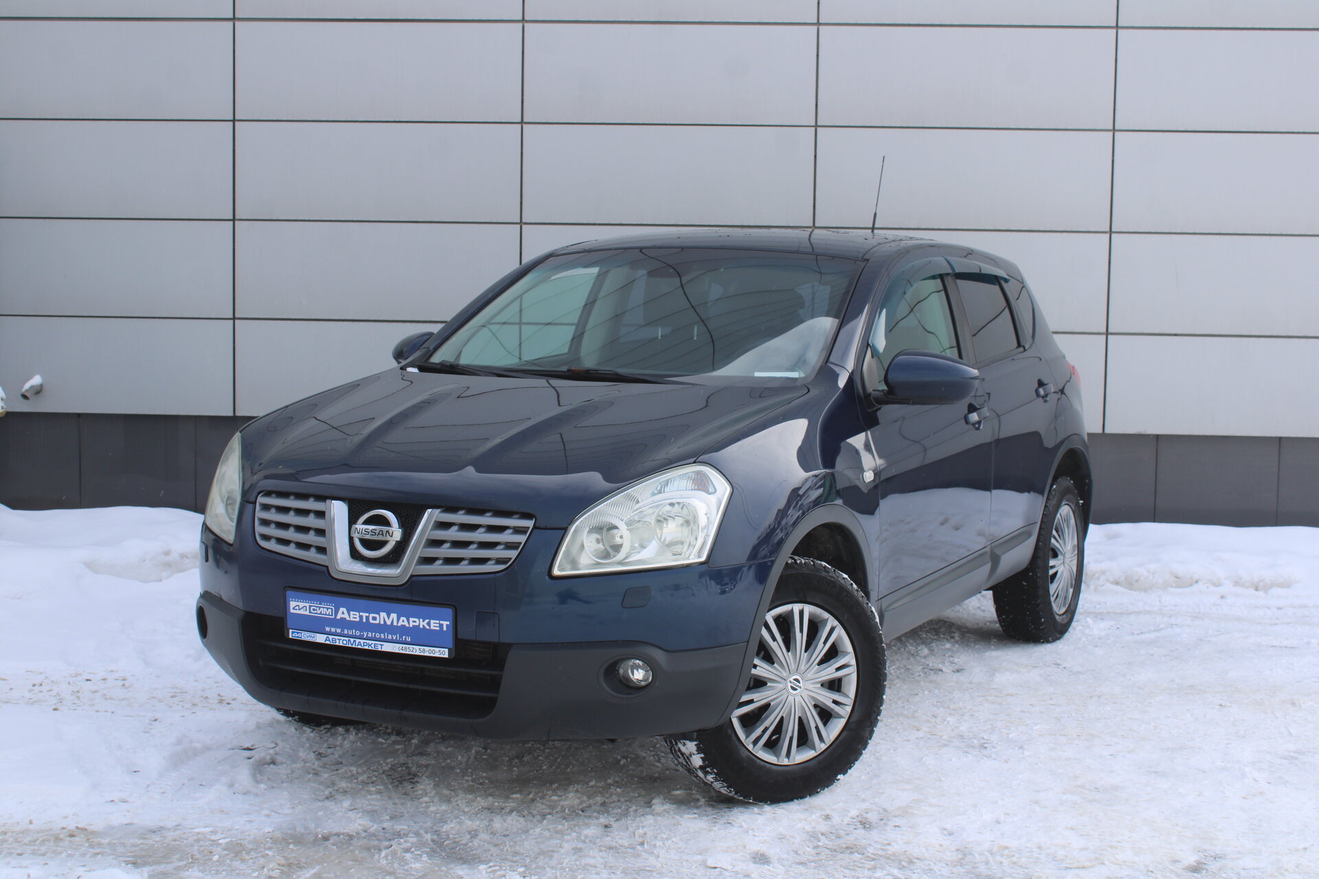 Синий Nissan Qashqai 2.0 CVT (141 л.с.) 2010