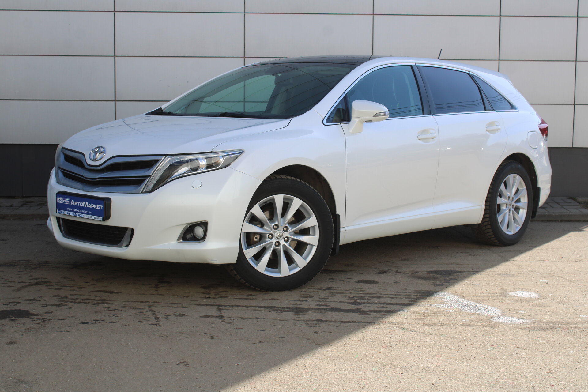 Белый Toyota Venza 2.7 AT (185 л.с.) 4WD 2013
