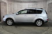 Серебряный Mitsubishi Outlander 2.4 CVT (170 л.с.) 4WD 2011 фото 4