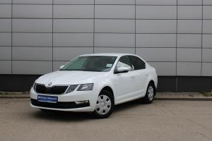 Белый Skoda Octavia 1.6 AT (110 л.с.) 2019