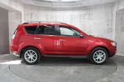 Красный Mitsubishi Outlander 2.4 CVT (170 л.с.) 4WD 2012 фото 3