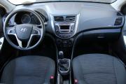 Серебряный Hyundai Solaris 1.4 MT (107 л.с.) 2016 фото 8