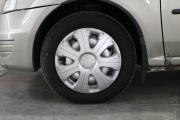 Бежевый Renault Logan 1.6 MT (84 л.с.) 2013 фото 13