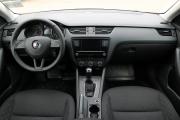 Белый Skoda Octavia 1.6 AT (110 л.с.) 2019 фото 8