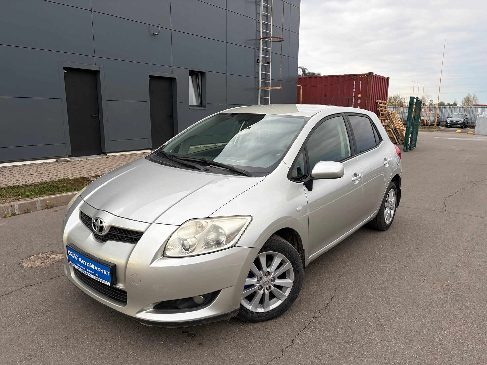 Серебряный Toyota Auris 1.6 AMT (124 л.с.) 2007
